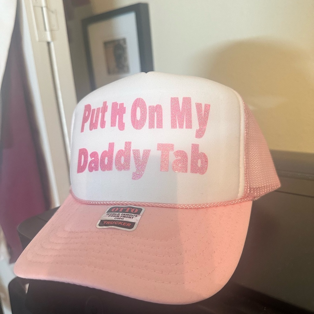 Snap back caps .